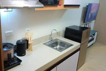 Апарт-отель Amabilia Suite At Smdc Trees Residences