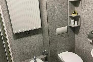 Bed And Breakfast 33