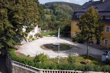 צימר Kavaliershaus Neben Schloss Rauenstein