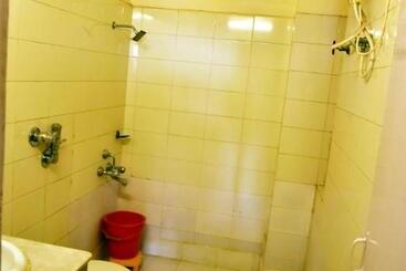 تختخواب و صبحانه Namaste Kashi