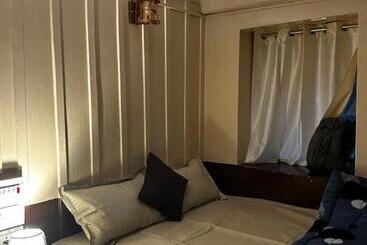 مبيت وإفطار The Hidden Dorf Cottage