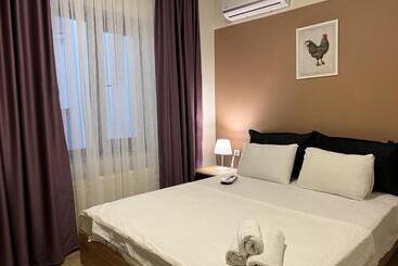 هتل آپارتمان Roj Suite