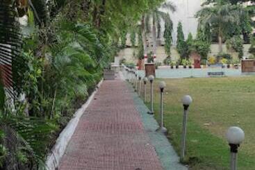 酒店 Blue Paradise Chandrapur