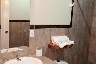 هتل Hostal Restaurante El Fogón Campero