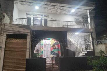 בית מלון כפרי Hostel Leonardo Cinco Estrelas