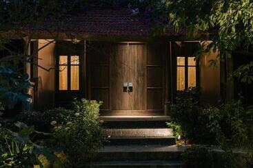 هتل Toki Retreat Vân Long