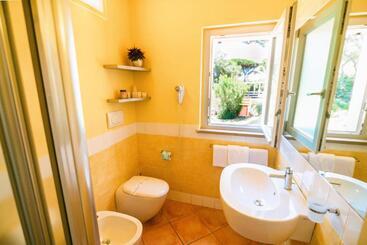 Isa Residence With Private Beach In Albinia, Just 100 Meters From The Sea, Apartments With Air Condi