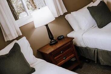 Page S Resort & Marina