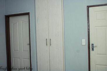 بنسيون Eagle Palace Guest Lodge Lichtenburg