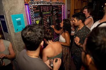 הוסטל Mad Monkey Phuket