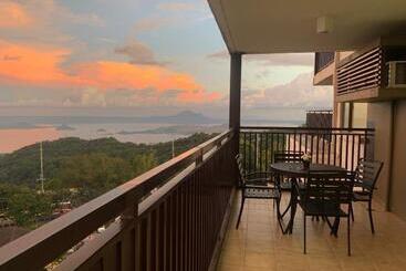 Апарт-отель Balaico @ Tagaytay11f/2br + Huge Balcony Taal View