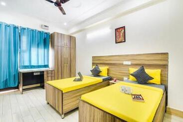 Bed and Breakfast Spy Residency Pg