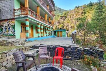 هتل Alpine Junkies