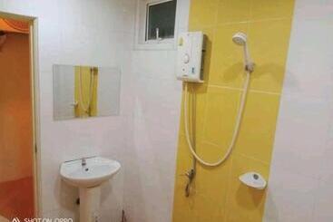 בית מלון כפרי Bumnsaya Place บุญสะญา เพลส