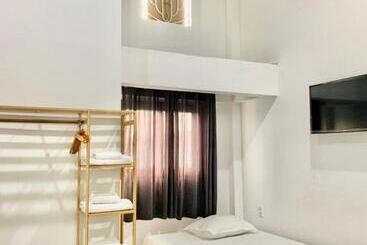 هتل Nhà Nghĩ Homestay Kv