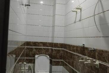 هتل Shree Madhvam