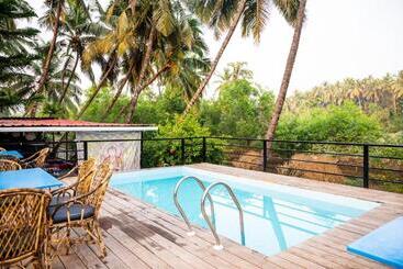 호텔 Vintage Beach Resort