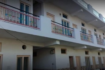 ホテル Vivek Palace And Restaurant, Barkot