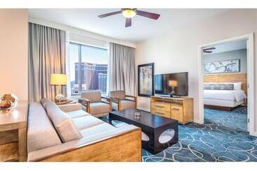 מלון דירות Our Luxury Condo Awaits You A The Desert Blue, Moments From The Strip   Special Offer Now!