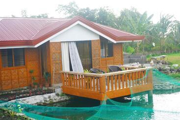 پانسیون Cabins In The Farm
