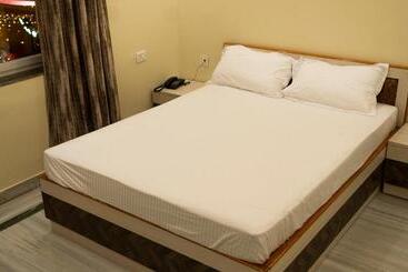 פנסיון Oak Villa