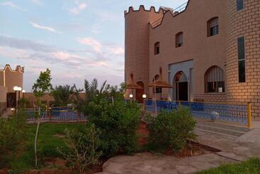 پانسیون Palms Garden