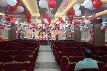 The Metropol Hotel Siwan