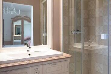 צימר Domaine Benester   Chambre Léonie   4 épis