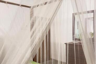 Bed and Breakfast Galle Fancy Guesthouse, 5 Ac Bedrooms Villa
