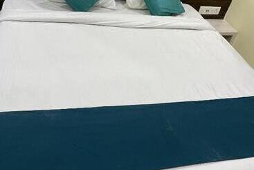 בית מלון כפרי C3 Regency