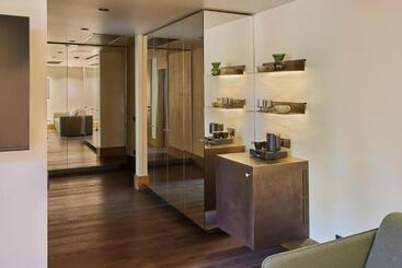 هتل Monist Boutique By Spa Vilnius