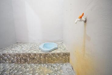 호텔 Oyo 93300 Homestay Puri Anggrek Syariah   Wage