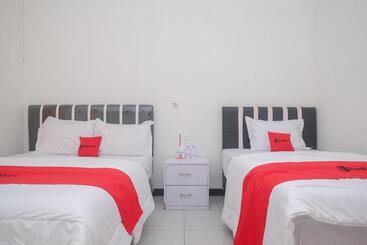 בית מלון כפרי Reddoorz Syariah @ Jalan Dieng Wonosobo 2