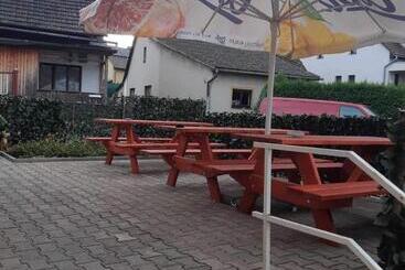 פנסיון Restaurace Hamburk S Ubytováním