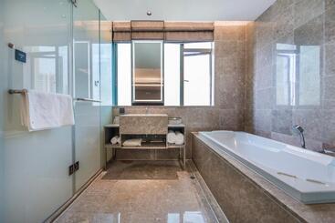 Atour X Hotel Dongguan Chang An Wanda