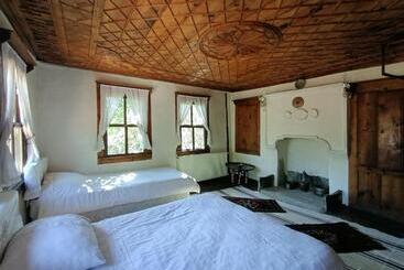 مبيت وإفطار Hacı şakirler Konağı