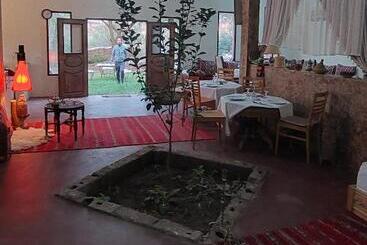 تختخواب و صبحانه Riad Dar Idsalah