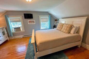 16lv Beautifully Decorated Country Home 20 Minutes From Bretton Woods, Cannon And Franconia Notch!