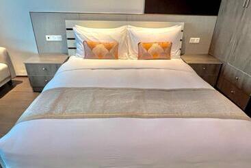 هتل Blue Bay Oceanview Residence