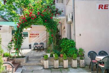هتل Relax