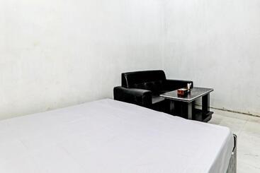 Отель Spot On Red Stone