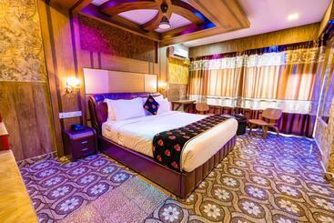 Parakkat Nature Hotel & Resorts Chithirapuram