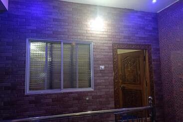 פנסיון Instant Space   Guest House