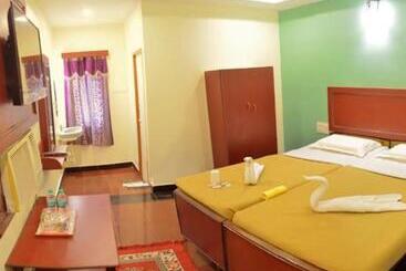 ペンション Sridhar Guest House 7010696049 Mahabalipuram