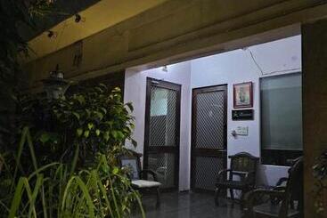 بنسيون Unclesden