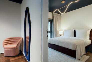 هتل آپارتمان The Garden Suites By Suite030