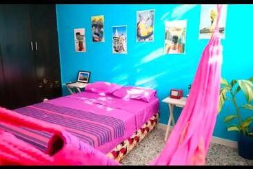 הוסטל Casa Almendros