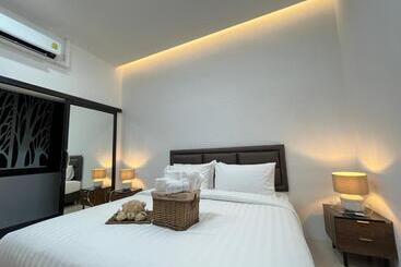 Dmhotel&cafe