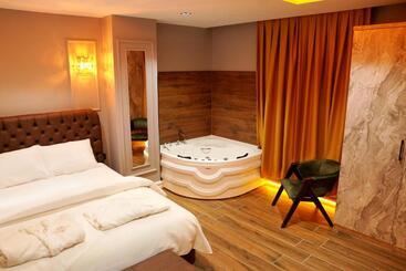 בית מלון כפרי Greenwich Istanbul