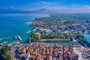 Отель Pavillon Suite